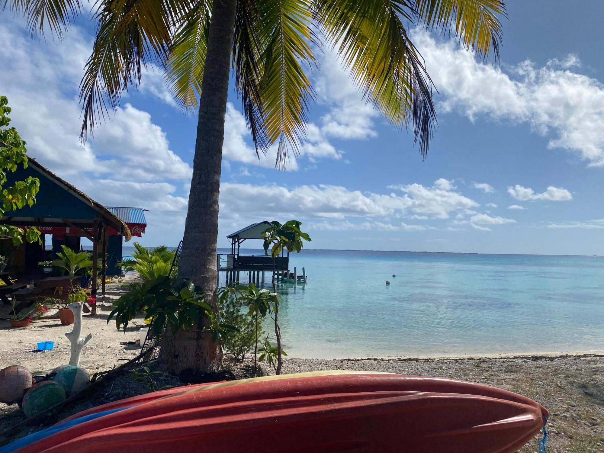 Отель Korikori House Fakarava III Rotoava Экстерьер фото
